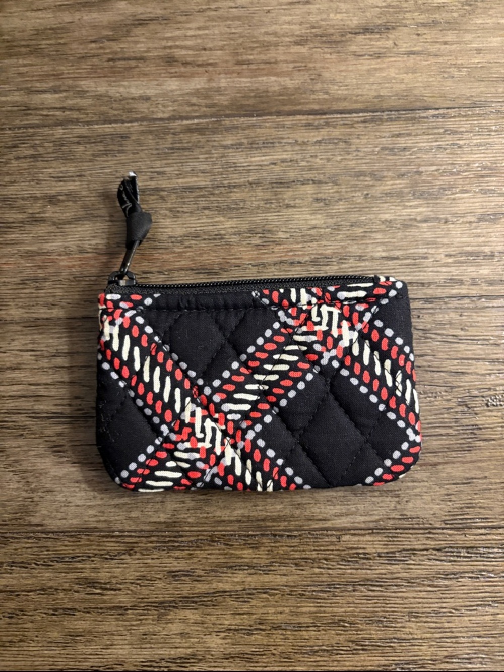 Lot of 2x EUC [Vera Bradley] Quilted Wristlet & Coin Purse, Black White Red - Picture 8 of 12